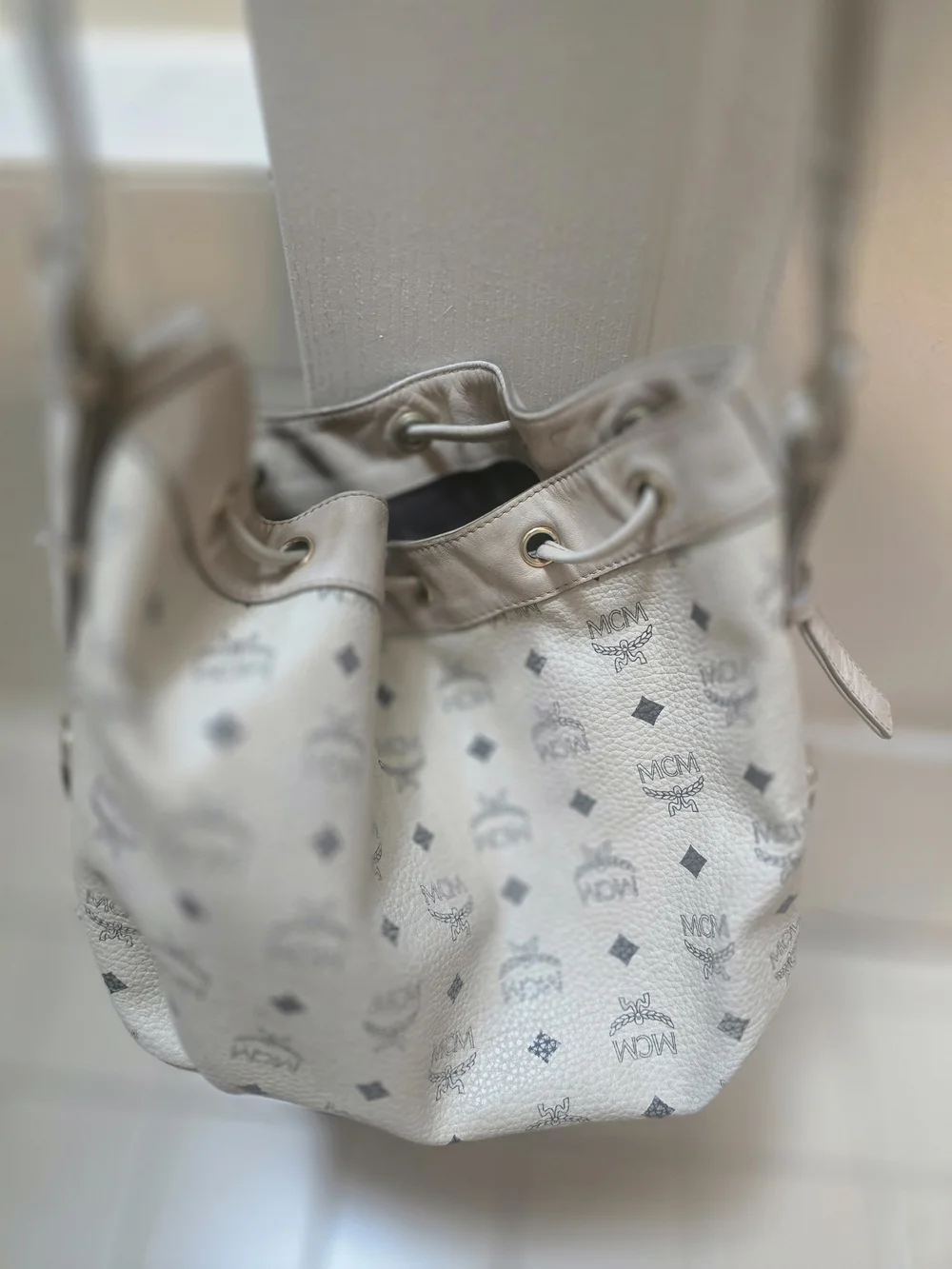 MCM Beige Leather Drawstring Bucket Bag - Picture 16 of 16
